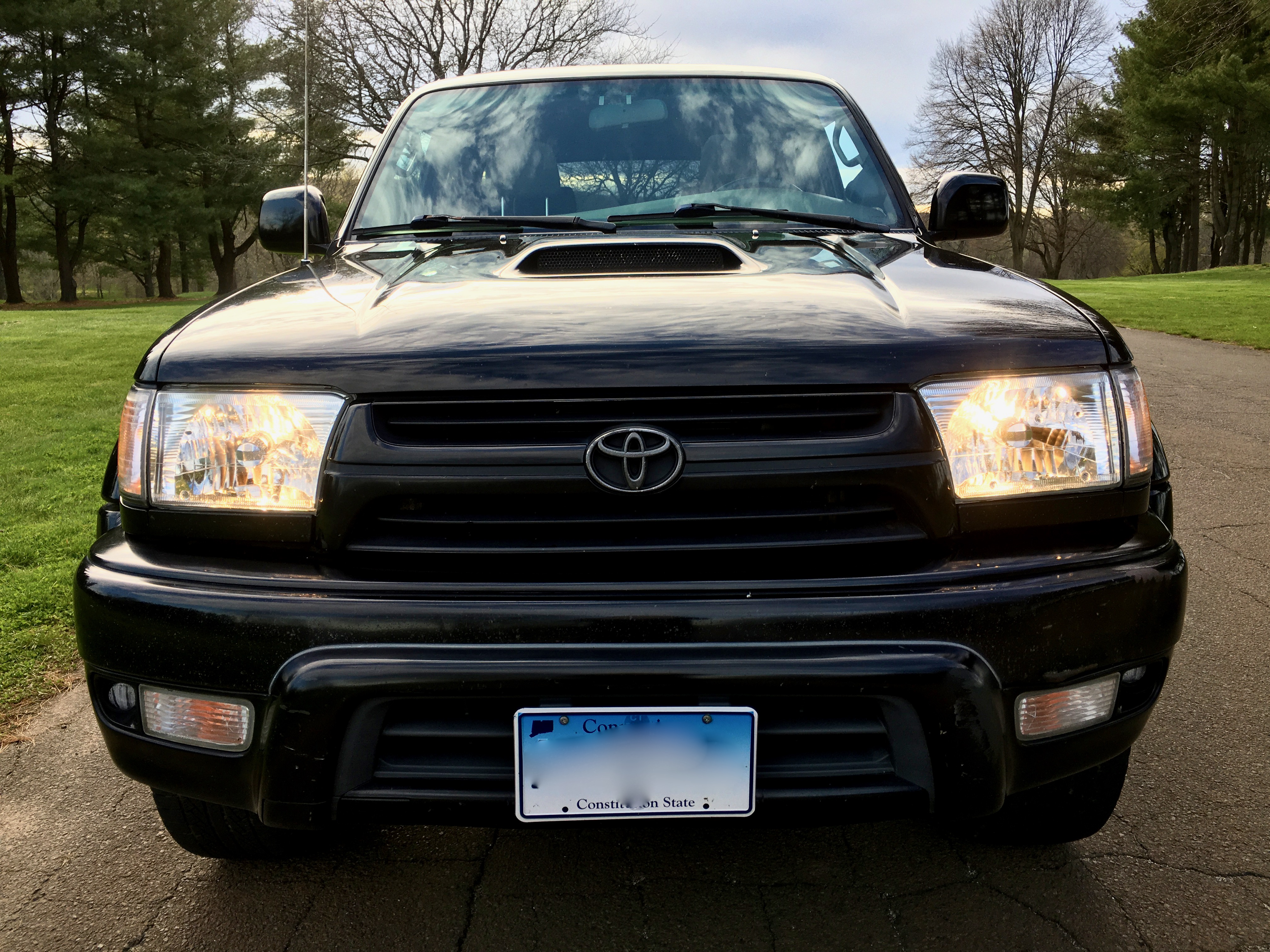 Go Motors Niantic, CT Purveyors of 3rd Generation Toyota 4Runners and other lengedary classics